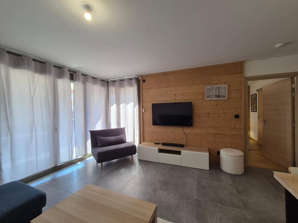 Charmant 2P Centre, Balcon & Parking Apartment in La Plagne-Tarentaise