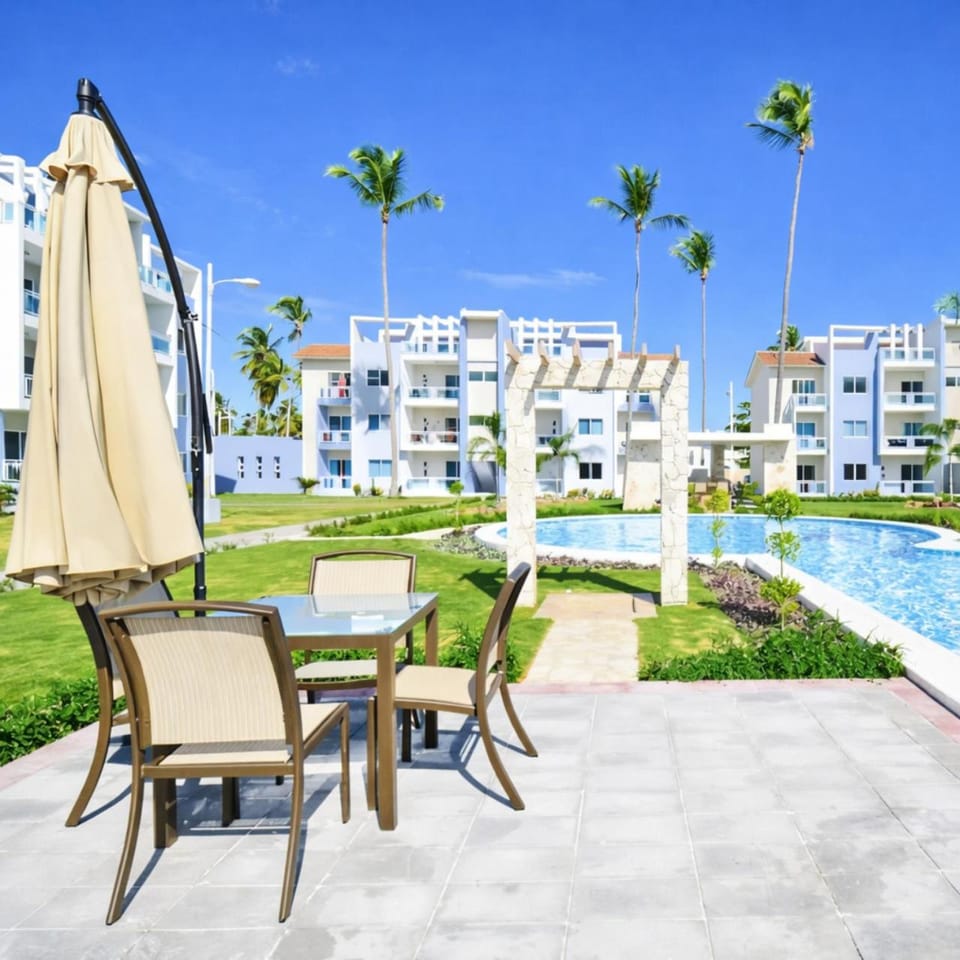 Property building, Swimming pool