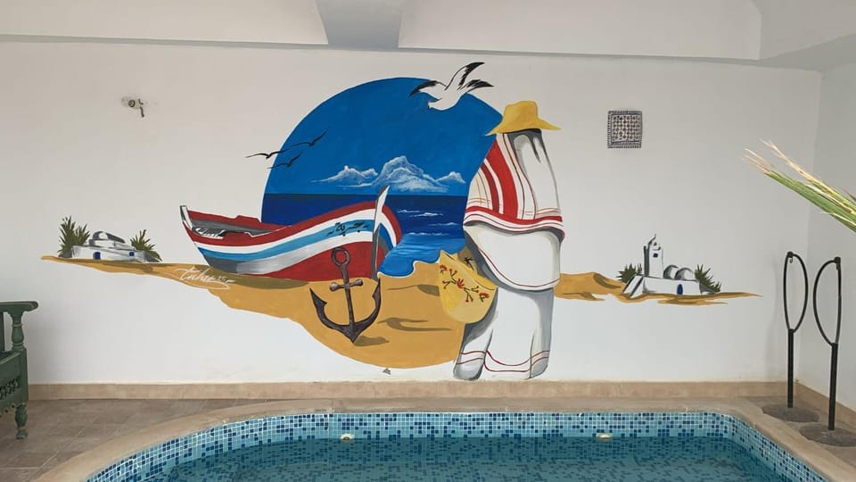 Decorative detail, Pool view, Swimming pool