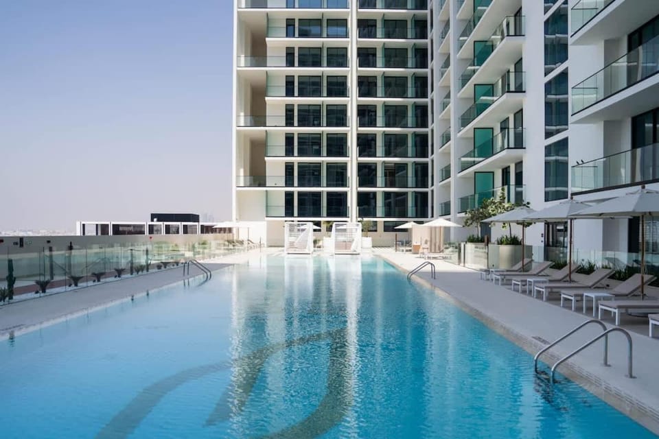 Radiant Studio in Binghatti Azure with Pool & Gym Apartment in Dubai