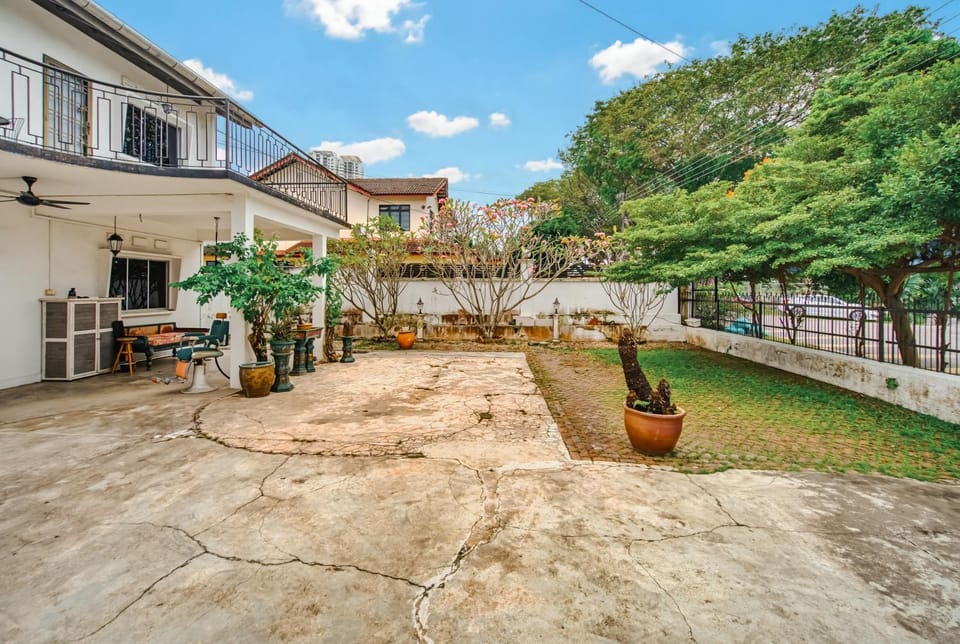 Property building, Garden view