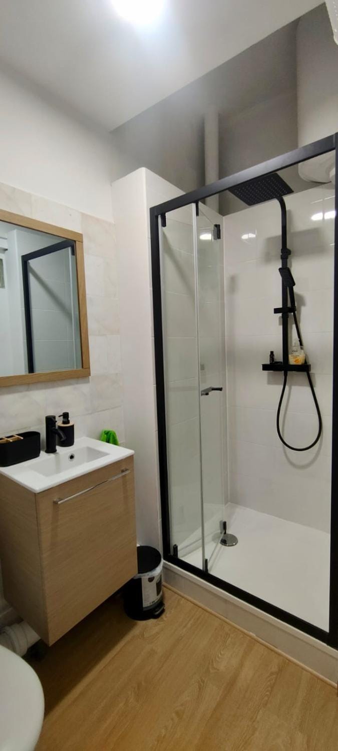 Shower, Bathroom