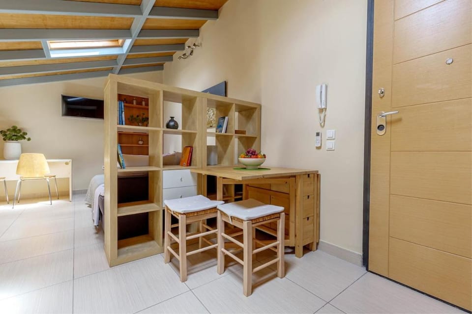 Sunny Skylight Loft! Apartment in Corfu