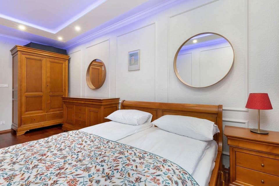 Bed, Bedroom, wardrobe