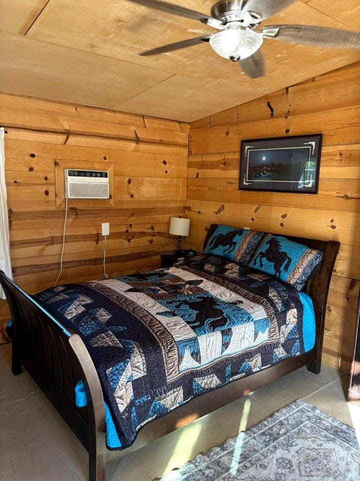 Cozy Rustic Cabin on a Working Horse Ranch for a Unique Getaway in Granite Bay, California Cabin in Granite Bay