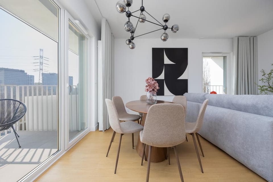 View (from property/room), Balcony/Terrace, Living room, Seating area