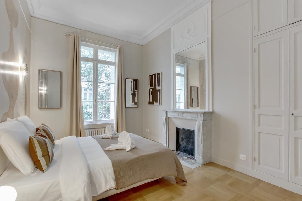 Bed, Bedroom, fireplace