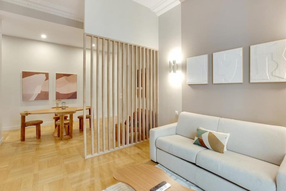Parisian Elegance & Comfort for 4 people Apartment in Paris