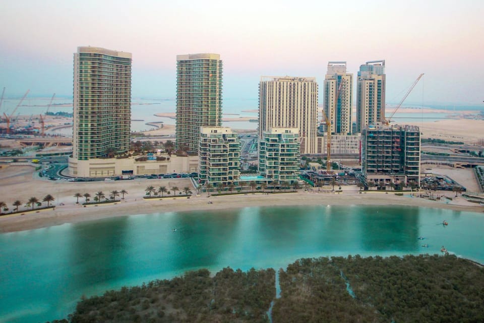 Nearby landmark, City view, Lake view, River view