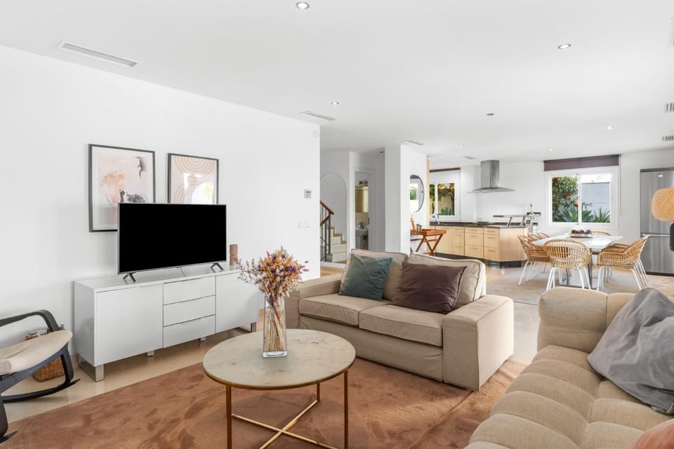 Property building, Living room