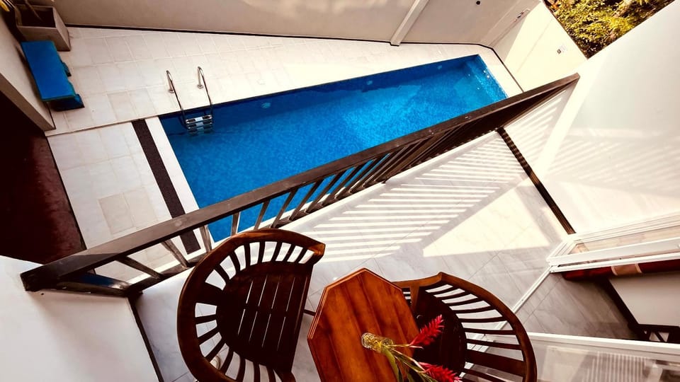 Balcony/Terrace, Pool view