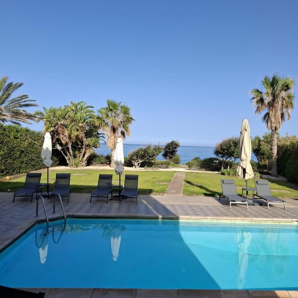 Natural landscape, Pool view, Sea view, Swimming pool, sunbed