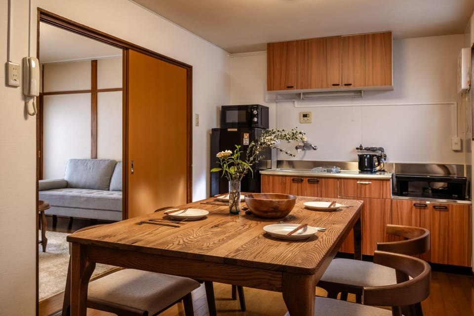 Kitchen or kitchenette, Dining area, stove, air conditioner