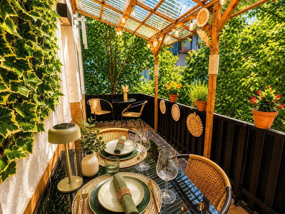 Balcony/Terrace, Dining area