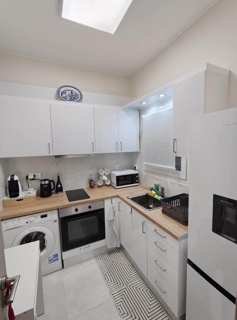 Luxury New Place Apartment in Athens