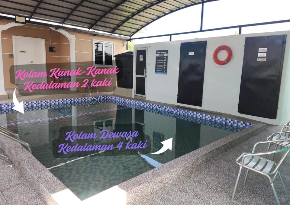 Pool view, Swimming pool