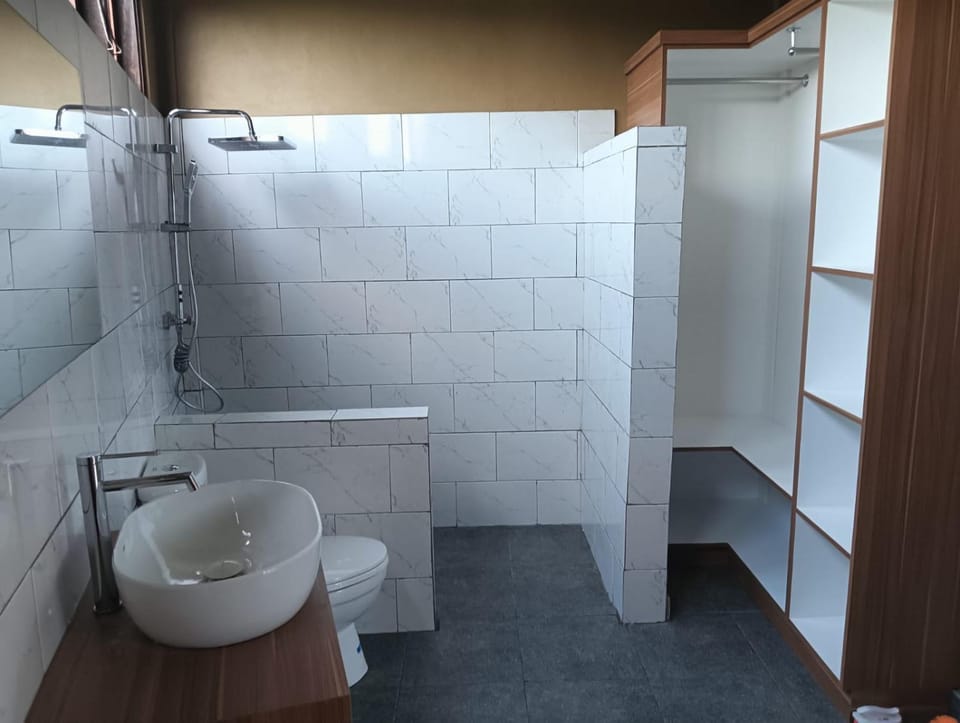 Alam Sari GUEST HOUSE Bed and Breakfast in Kediri