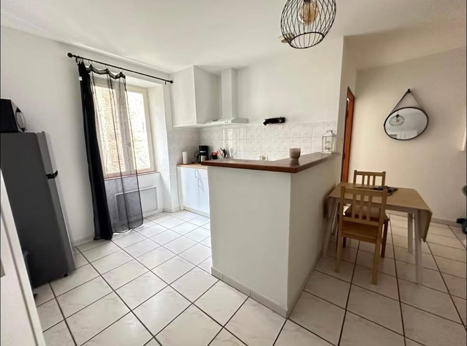 Le Nid du Donjon Apartment in Provence