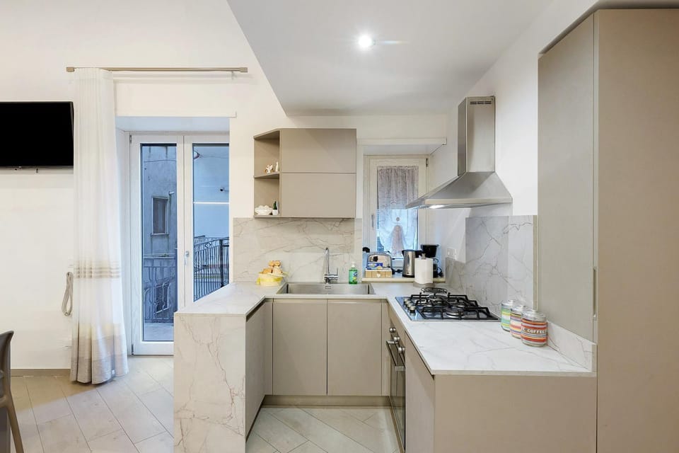 Kitchen or kitchenette, Living room