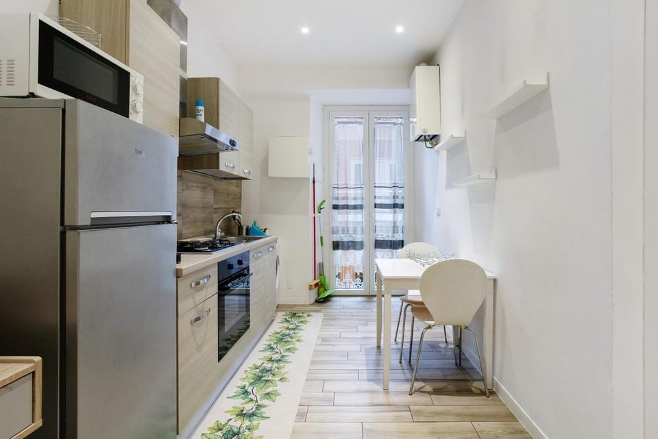 Kitchen or kitchenette, Living room