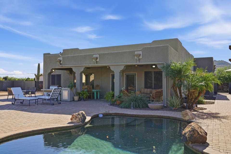 Alanamari Desert Estate, Pool, Spa, Casita-2 homes in one! House in Anthem