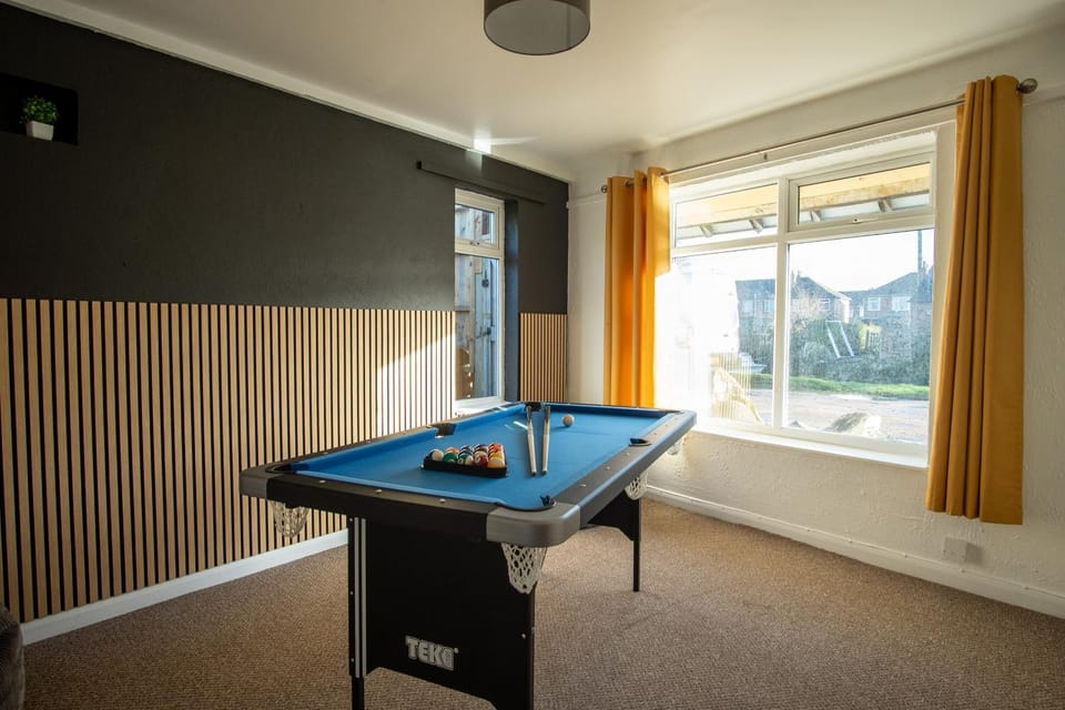 Billiard, Game Room, Table tennis