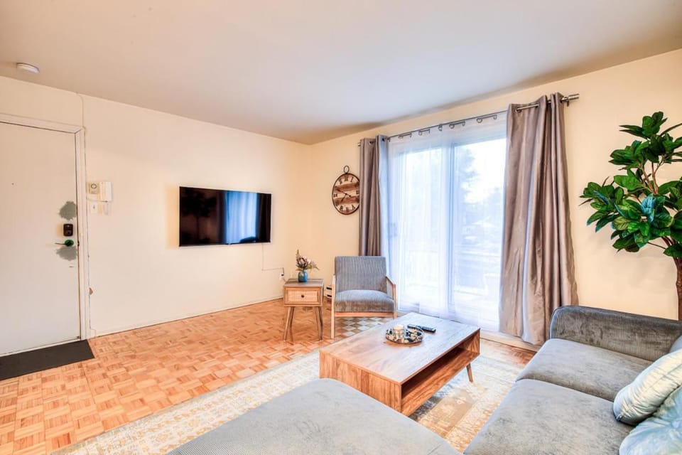TV and multimedia, Balcony/Terrace, Living room, Photo of the whole room, Seating area
