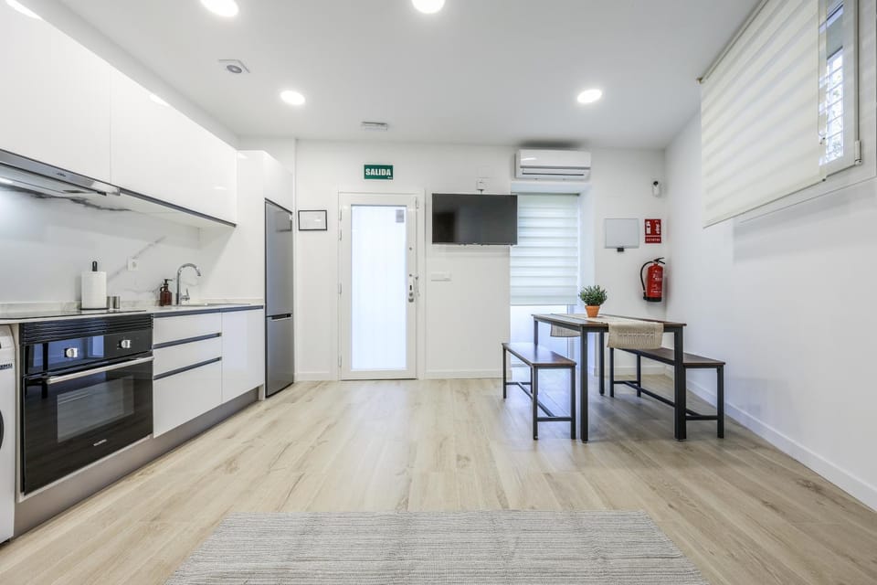 Kitchen or kitchenette, oven, pet friendly