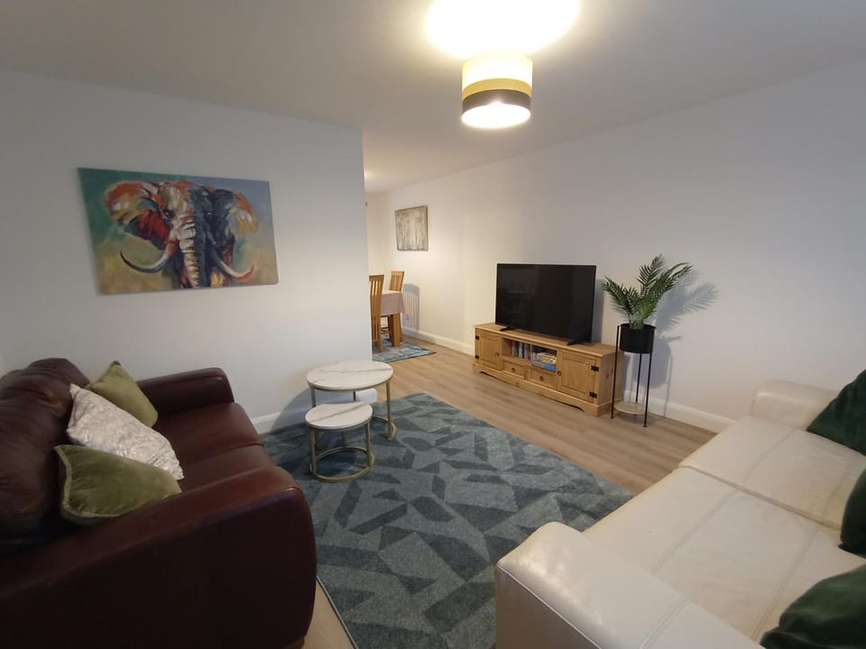 Communal lounge/ TV room, Living room, Seating area