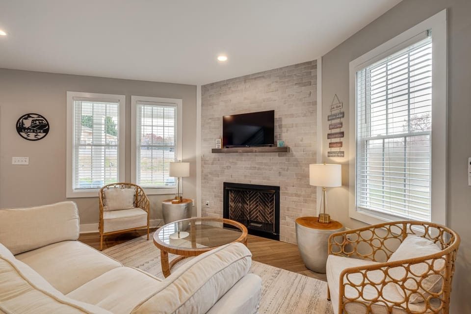Getaway w/ Resort Perks at Smith Mountain Lake! House in Smith Mountain Lake