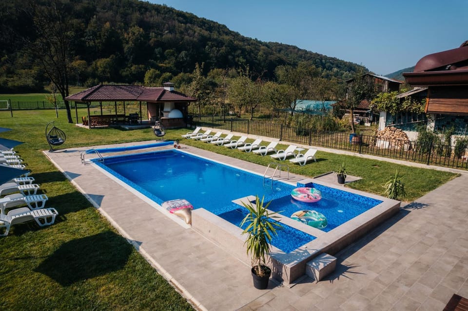 Swimming pool