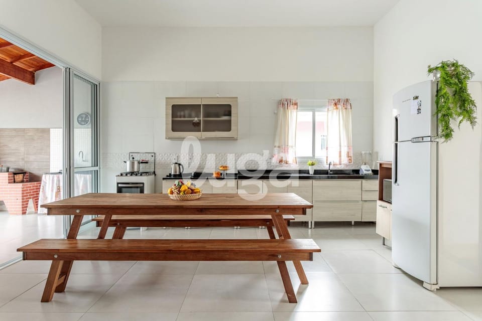 LUGA: Casa Sol – Spacious Home 350m from the Beach House in State of Santa Catarina