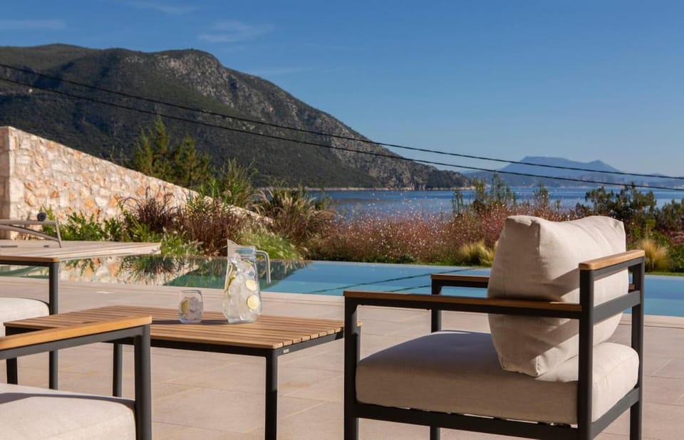 Amber by the sea Villa in Peloponnese, Western Greece and the Ionian