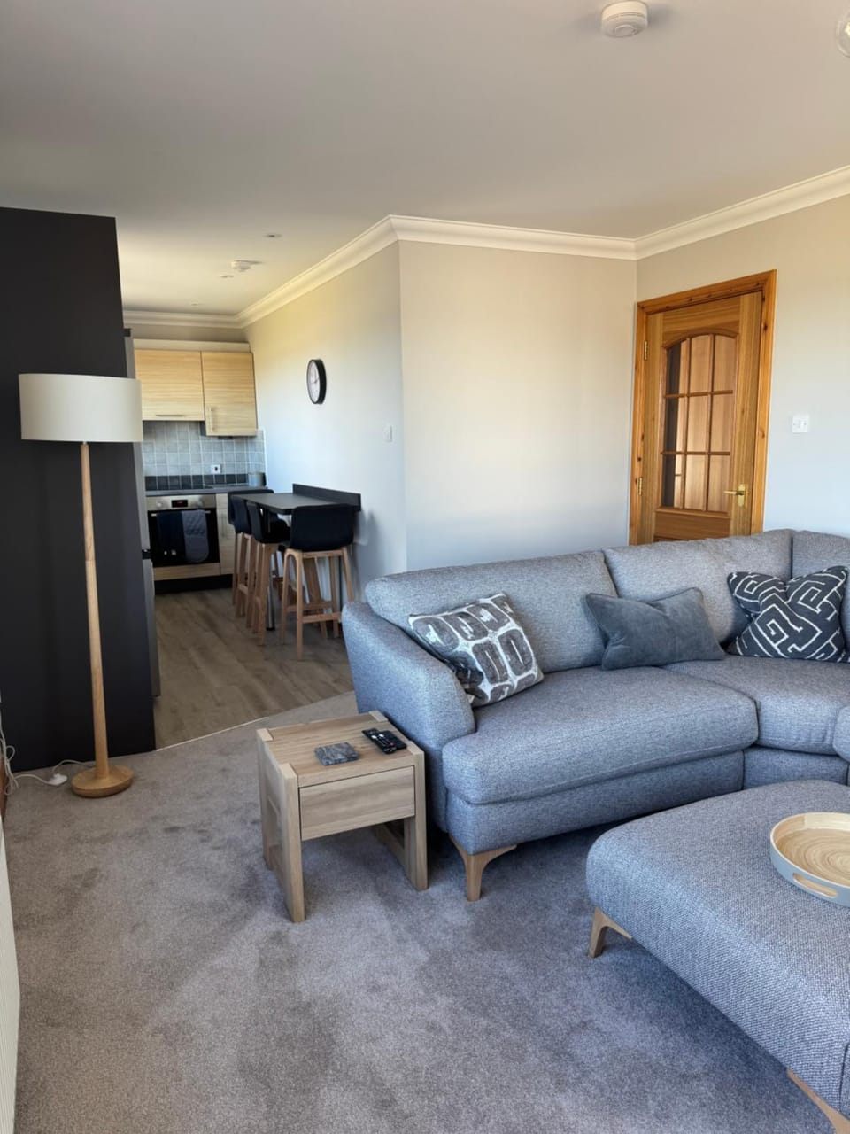 Kitchen or kitchenette, Living room, Seating area, Dining area, stove