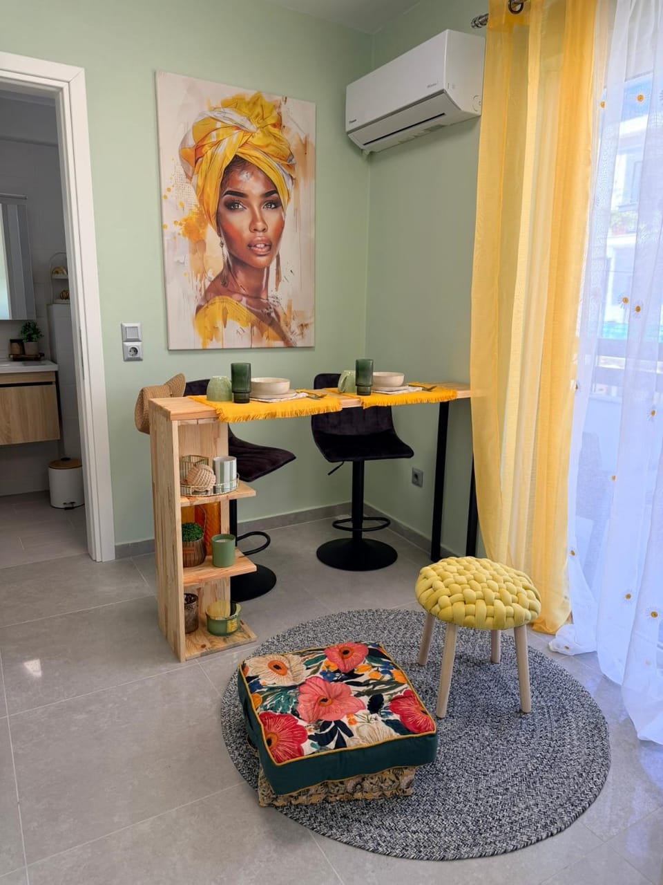 Living room, Dining area, kitchen, air conditioner