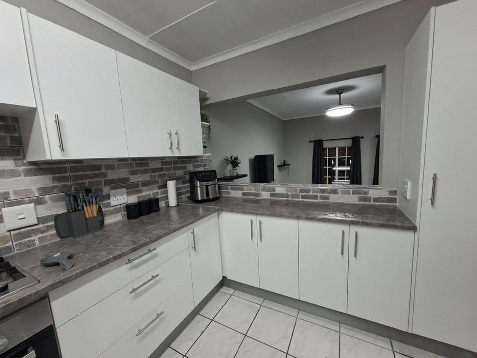 Stay-on-Skalie House in South Africa