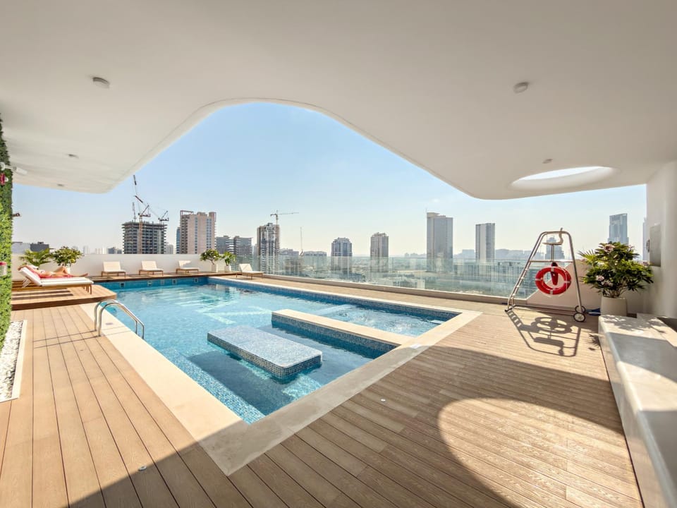 VayK - Modern & Elegant 1BD in JVC Apartment in Dubai