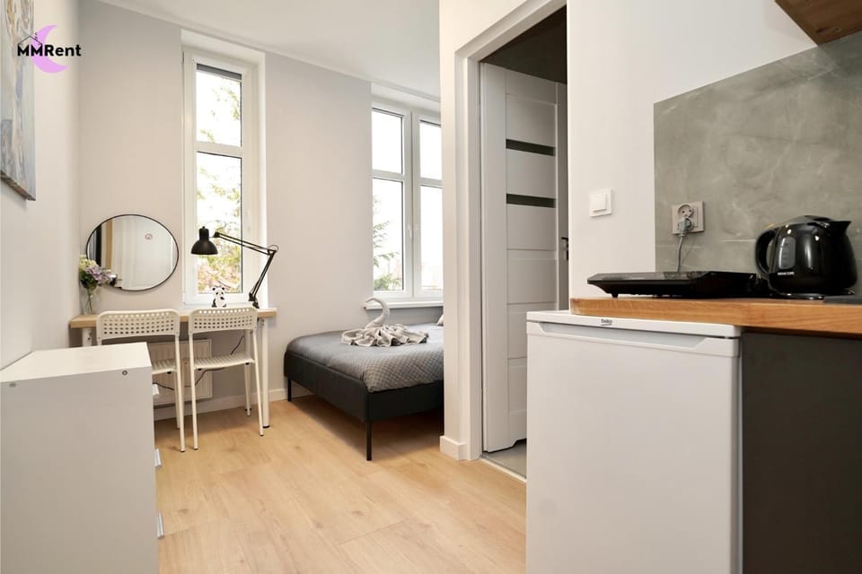 Bed, Kitchen or kitchenette, Photo of the whole room, stove