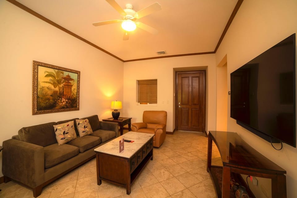 Veranda 3G 2 bedr 2 bath House in Herradura