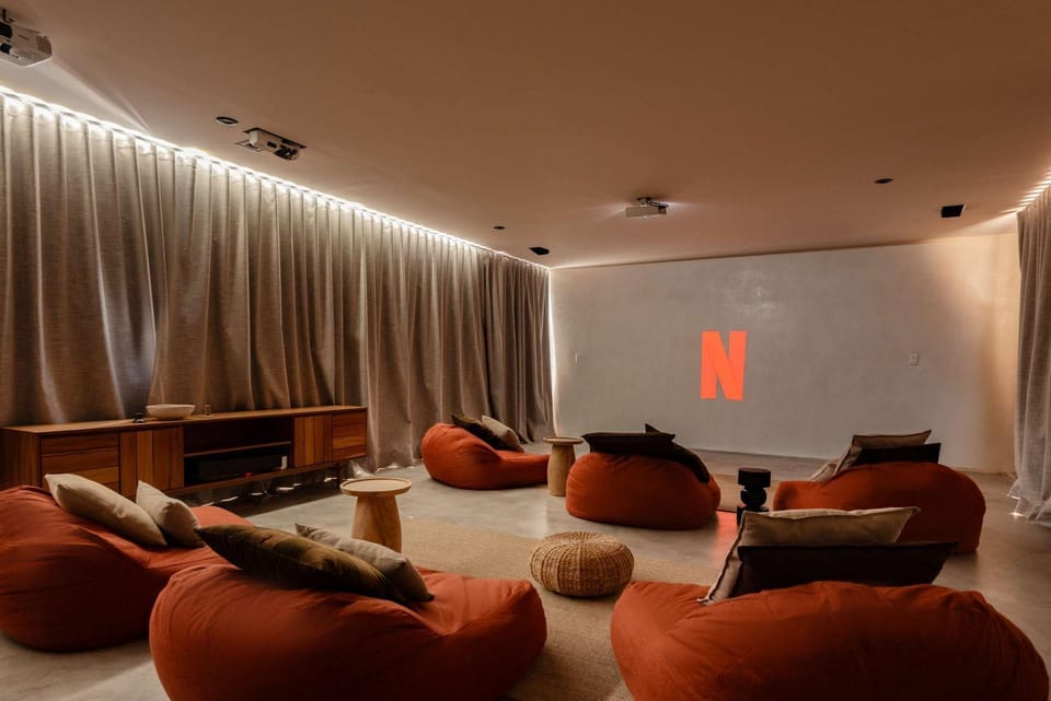 TV and multimedia, Living room, Seating area