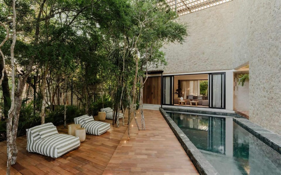 Patio, Day, Swimming pool, Swimming pool