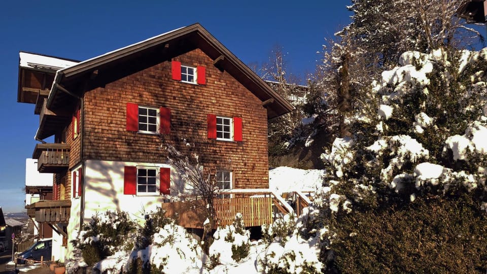Property building, Day, Winter
