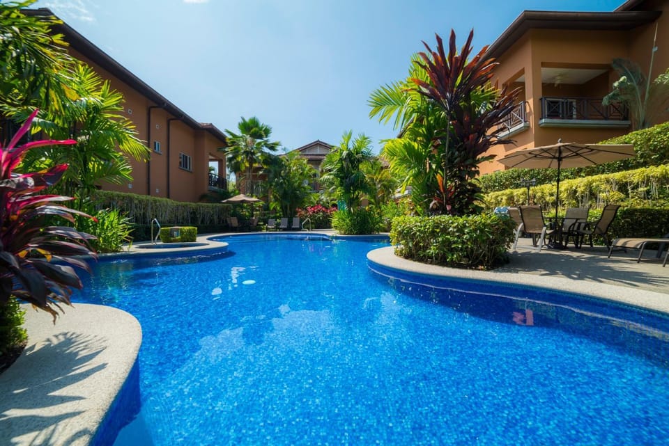 Veranda 8F - 2 bdr 2 bath - Condo House in Herradura