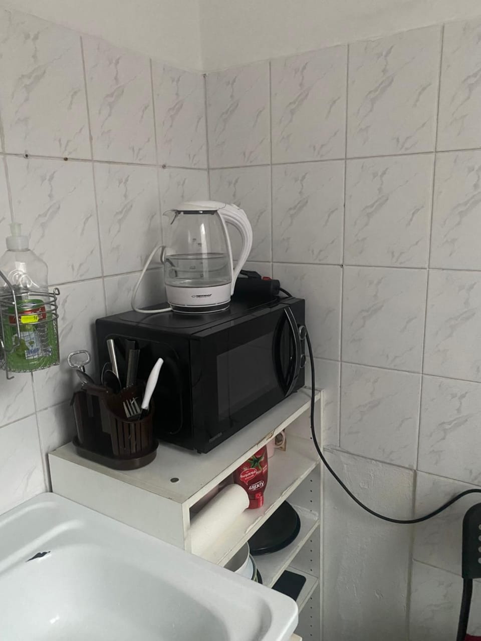 Przytulne mieszkanie na spokojny nocleg w pobliżu metra Kondratowicza, 22 minuty metrem do Stadionu Narodowego, samodzielne zameldowanie ,wystawiamy faktury dla firmy KSeF Apartment in Warsaw