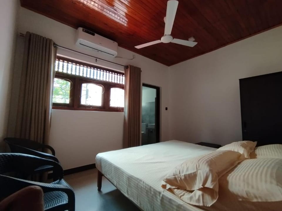 Little Garden Villa Bed and Breakfast in Hikkaduwa