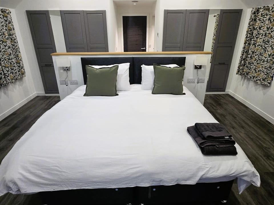 Bed, Bedroom, wardrobe