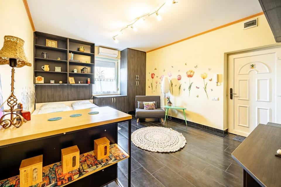 Fleur de Paris by Mital Apartment in Szeged