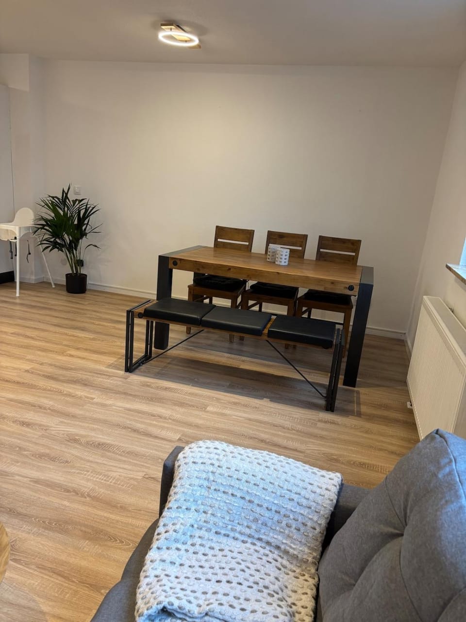 Seating area, Dining area