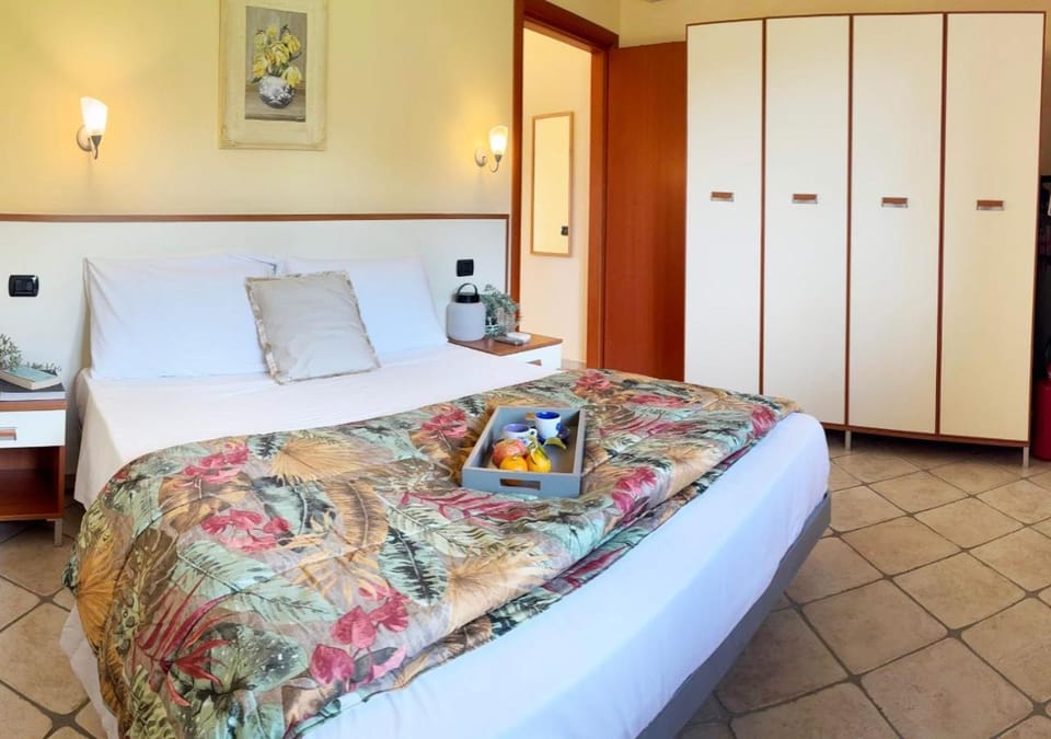 Bed, Bedroom, wardrobe