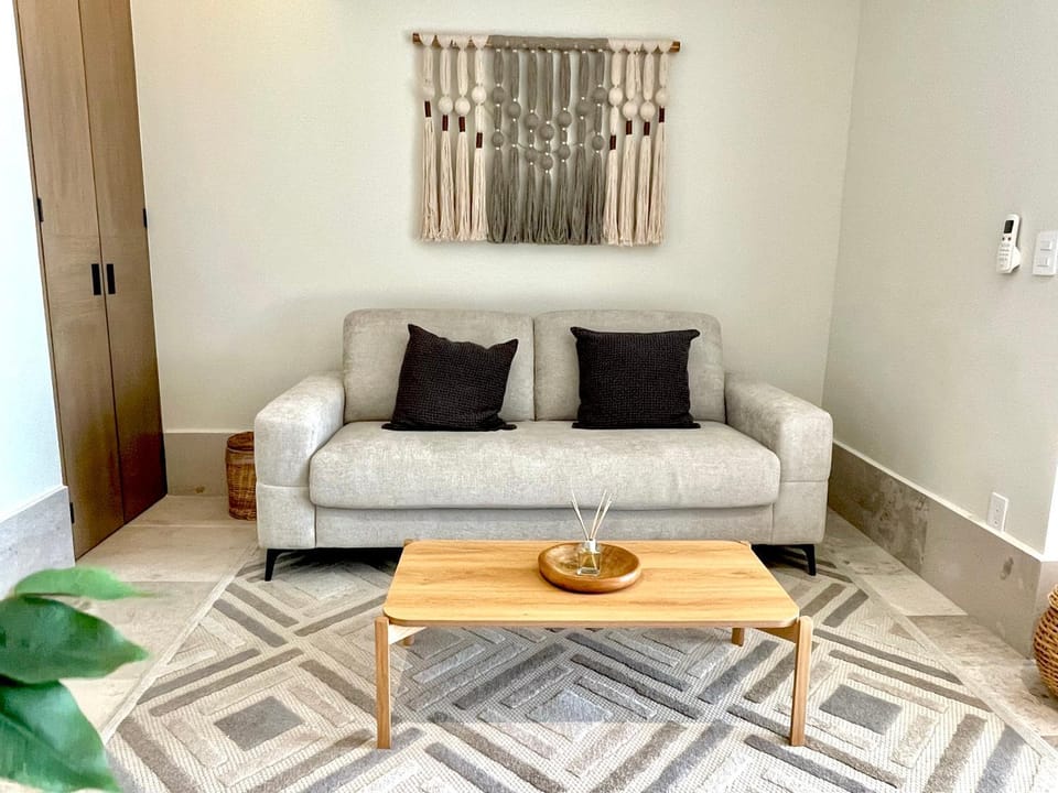 Bed, Living room